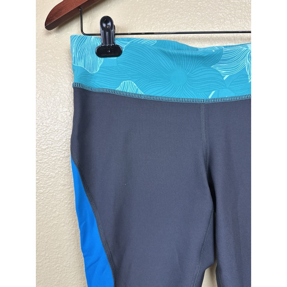 Lucy Size M Womens Black Blue Capri Pants Zip Pocket Drawstring Athletic Floral - Picture 2 of 6